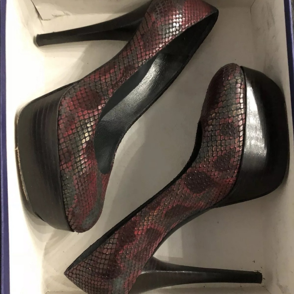 Stuart Weitzman Camo Boaswoon Platform Heels Sz 8
